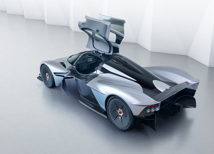 Aston Martin Valkyrie AMR Pro được tối giản nội thất, tối ưu hóa khí động học