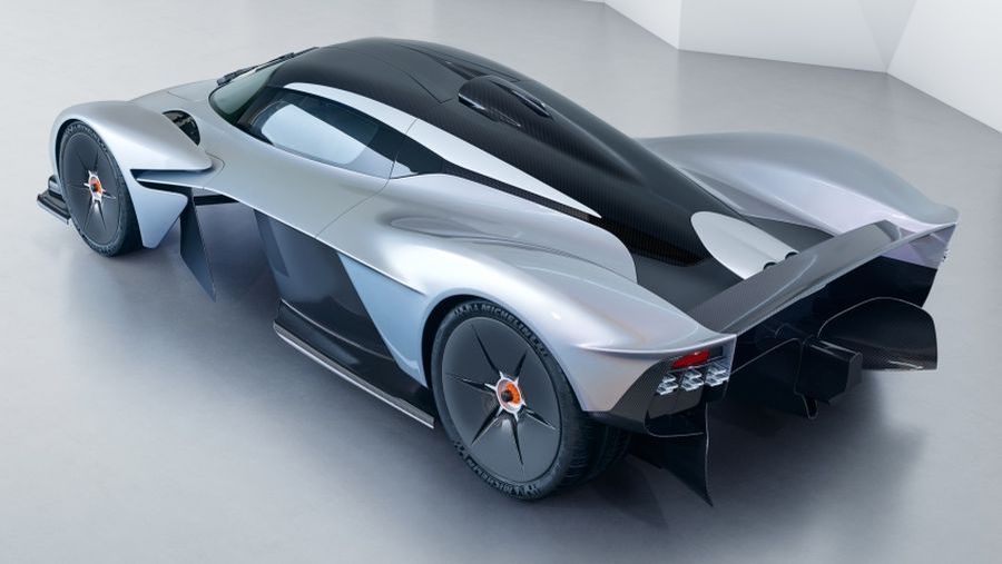 Aston Martin Valkyrie AMR Pro được tối giản nội thất, tối ưu hóa khí động học