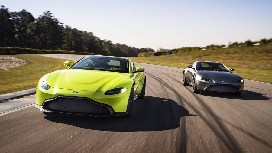 Chi tiết Aston Martin Vantage 2018 vừa trình làng với 503 mã lực và thân xe quyến rũ
