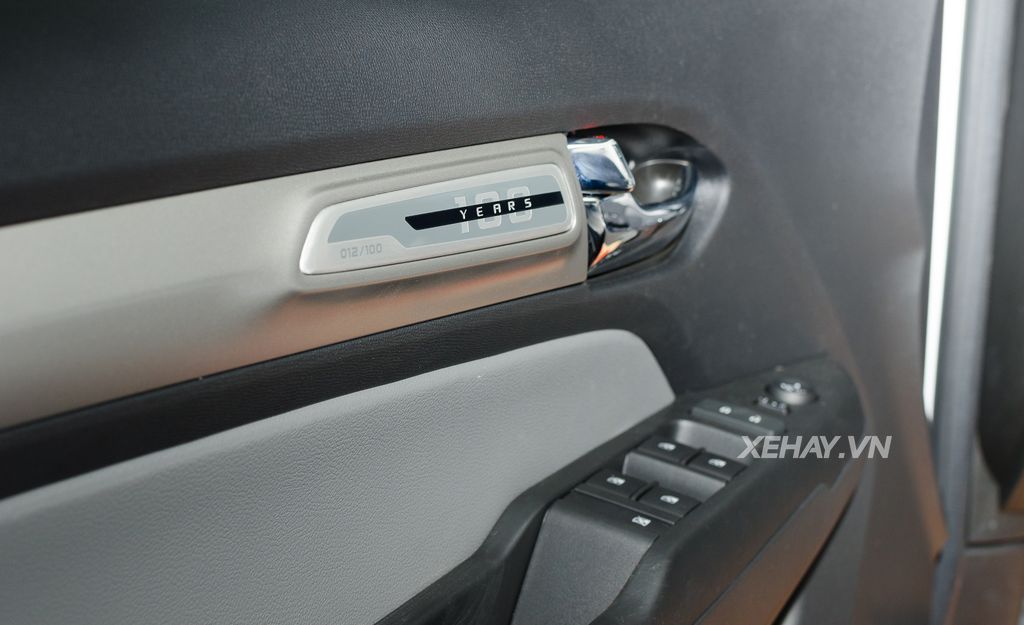 Cận cảnh Chevrolet Colorado Centennial Edition đầu tiên tại Việt Nam
