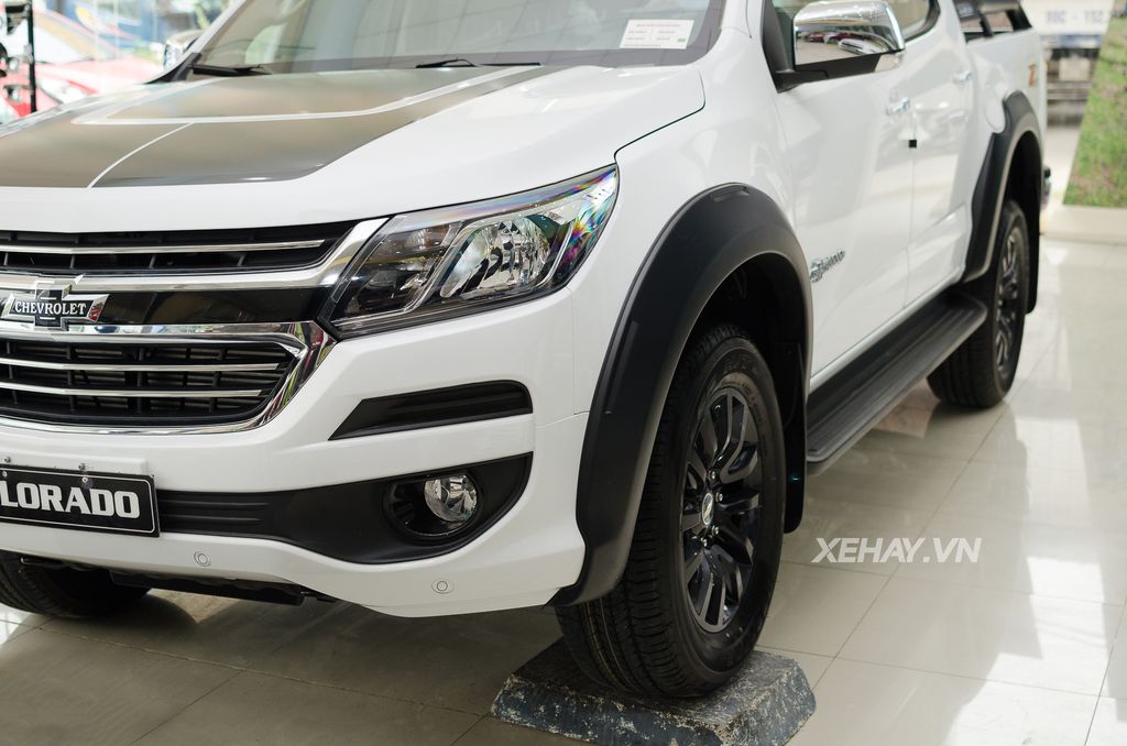 Cận cảnh Chevrolet Colorado Centennial Edition đầu tiên tại Việt Nam