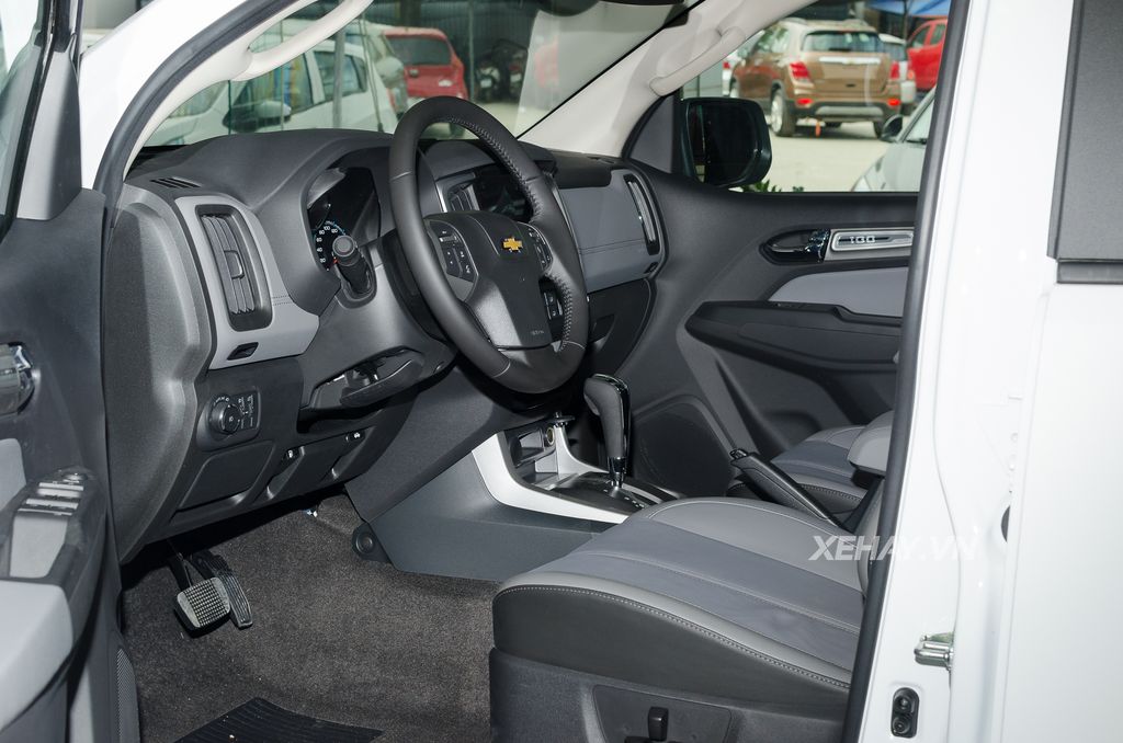 Cận cảnh Chevrolet Colorado Centennial Edition đầu tiên tại Việt Nam