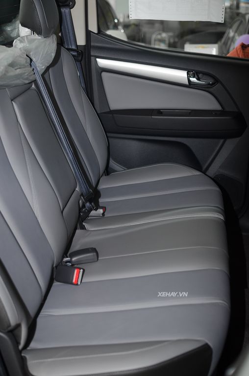 Cận cảnh Chevrolet Colorado Centennial Edition đầu tiên tại Việt Nam