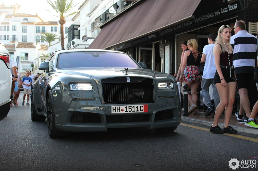 Rolls-Royce Wraith hàng độc khiến tất cả mọi người phải ngoái nhìn