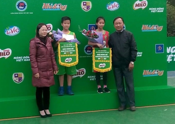 TH Dịch Vọng B và TH Vinschool vô địch giải bóng rổ Cúp Milo 2017