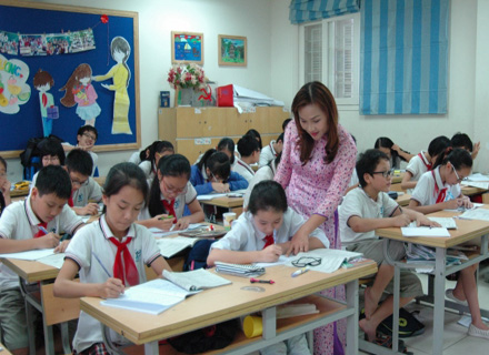 Đừng miễn học phí trong khi vẫn kêu gọi xã hội hóa giáo dục