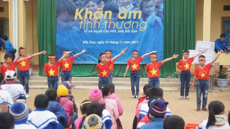 Hành trình khăn ấm tình thương 2017
