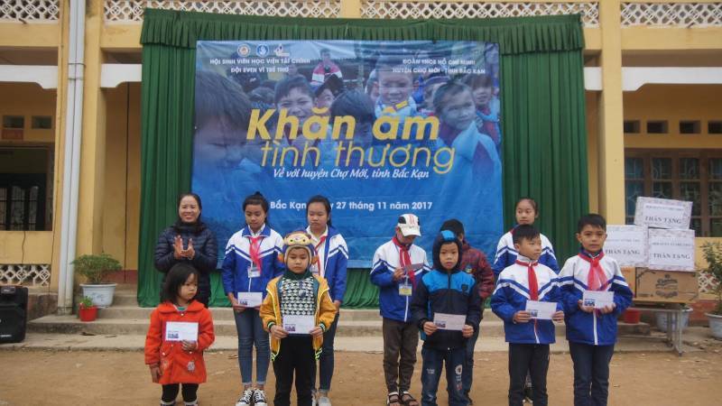 Hành trình khăn ấm tình thương 2017