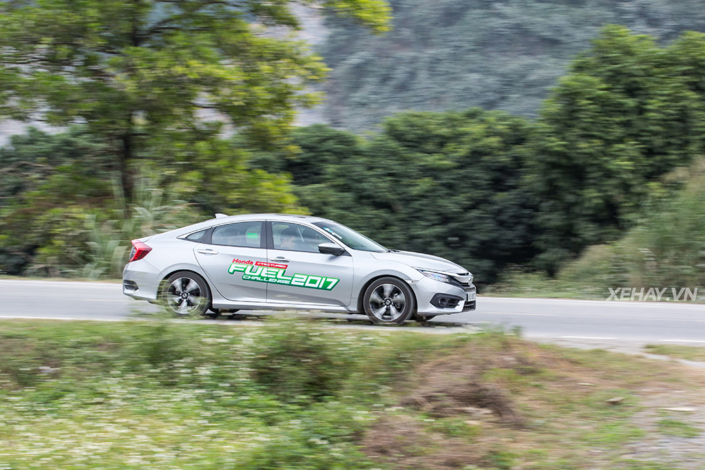 Động cơ VTEC TURBO trên Honda Civic thế hệ thứ 10 tiêu thụ chỉ 4,07 lít nhiên liệu/100 km