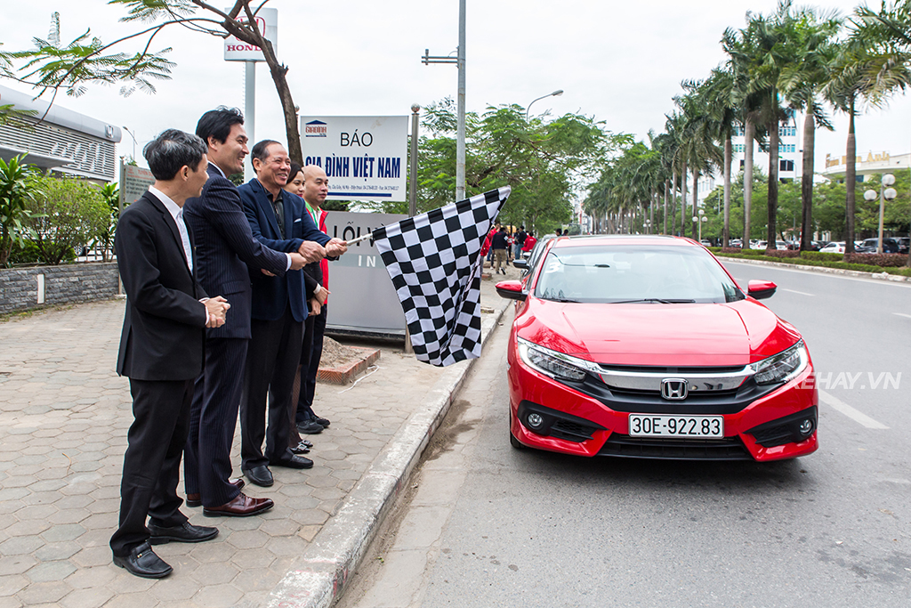 Động cơ VTEC TURBO trên Honda Civic thế hệ thứ 10 tiêu thụ chỉ 4,07 lít nhiên liệu/100 km
