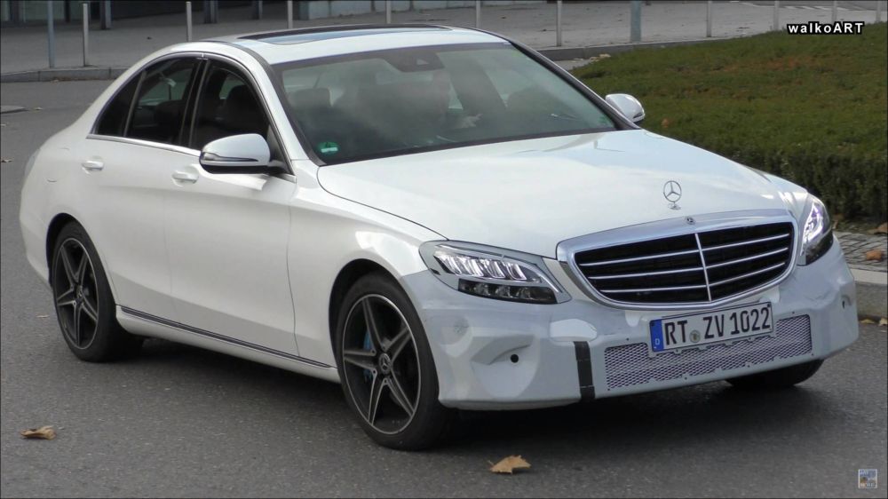 Mercedes-Benz C-Class mới lộ ảnh chạy thử với nhiều chi tiết được nâng cấp