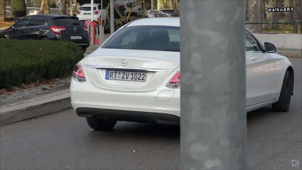 Mercedes-Benz C-Class mới lộ ảnh chạy thử với nhiều chi tiết được nâng cấp
