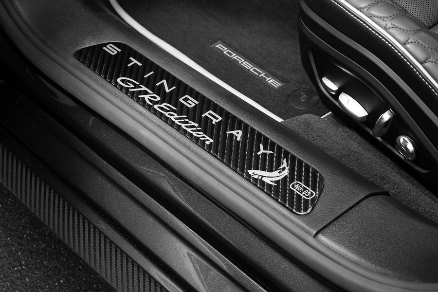 Khám phá xe độ Porsche Panamera Turbo 2017 có giá 6,36 tỷ VNĐ