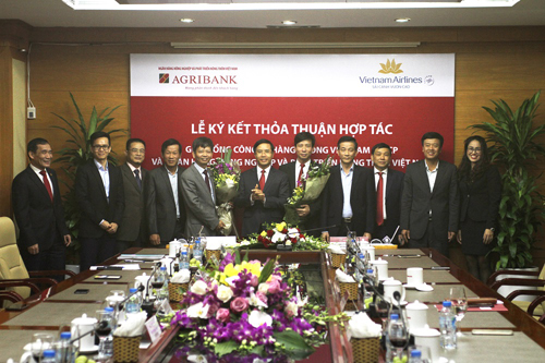 Agribank và Vietnam Airlines ký kết thỏa thuận hợp tác