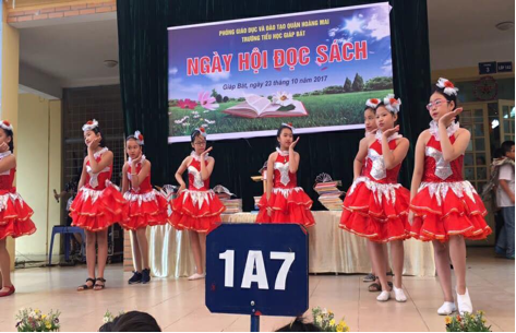 “Ngày hội đọc sách” tại trường tiểu học Giáp Bát