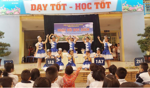 “Ngày hội đọc sách” tại trường tiểu học Giáp Bát