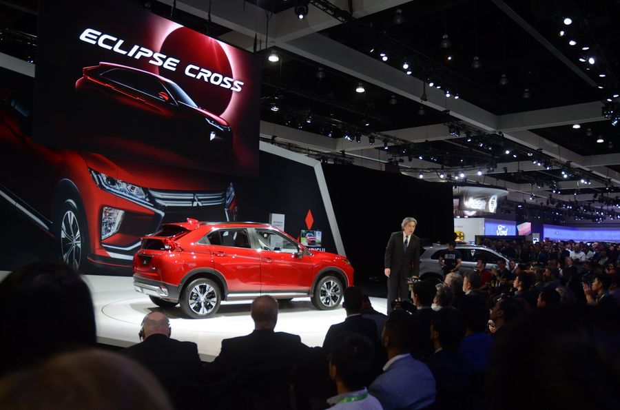 Mitsubishi Eclipse Cross 2018 hạ cánh tại Los Angeles với giá chỉ 529 triệu VNĐ