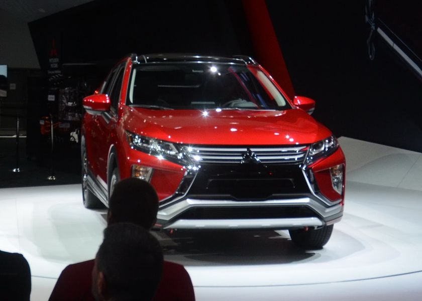 Mitsubishi Eclipse Cross 2018 hạ cánh tại Los Angeles với giá chỉ 529 triệu VNĐ