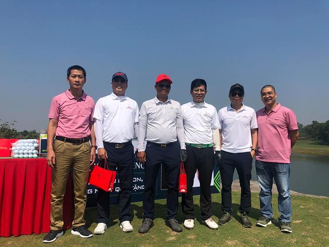 Hai golfer trúng giải Lucky Challenge đầu tiên