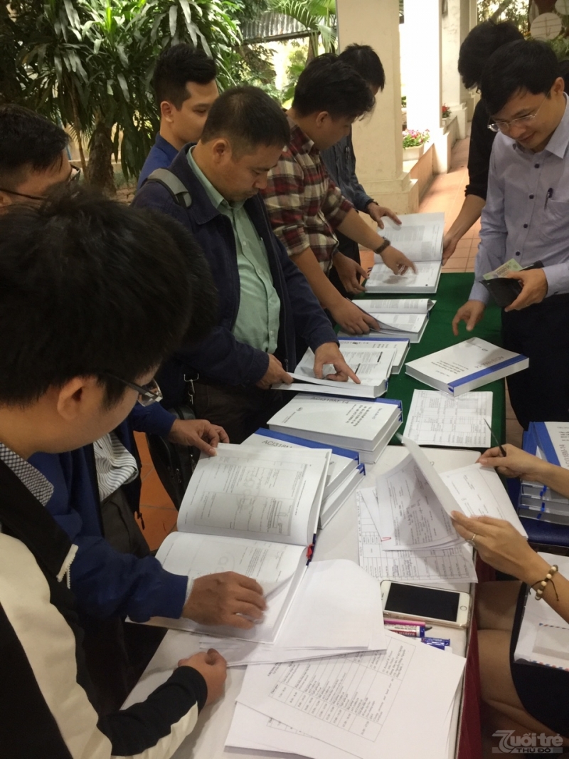 Kiến trúc sư, kỹ sư kết cấu tham dự lớp tập huấn được cấp phát tài liệu