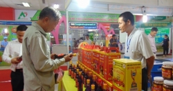 Tổ chức tốt các hoạt động bán hàng khuyến mại phục vụ nhân dân