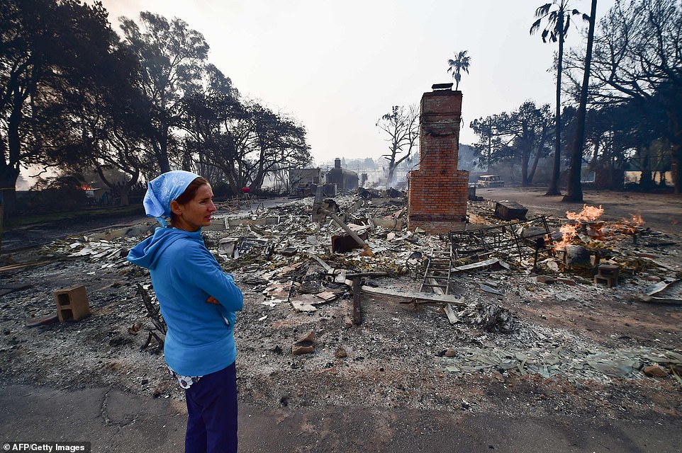 Gần 7.000 công trình ở miền Bắc California đã bị phá hủy, trong đó hầu hết là nhà dân, theo CNN. Thị trấn Paradise, gồm hơn 6.700 căn nhà, gần như đã bị lửa thiêu rụi hoàn toàn.