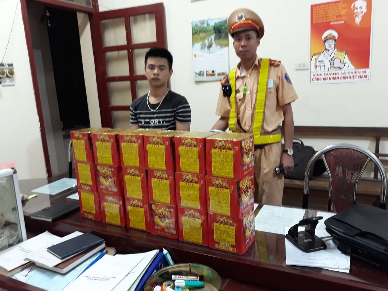 Bắc Giang: Bị bắt giữ vì vận chuyển gần 30kg pháo