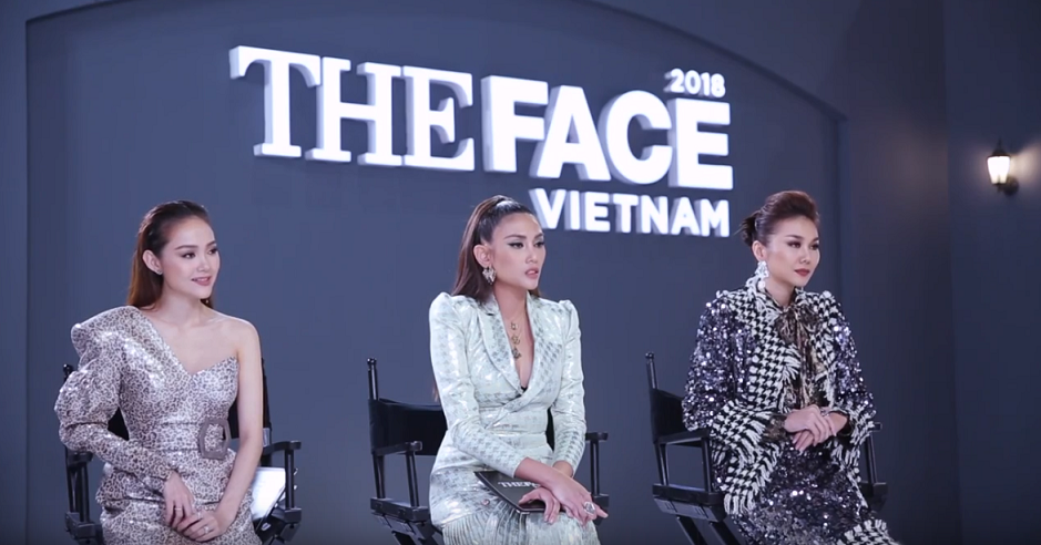 Ba HLV lắng nghe nhận xét từ giám khảo khách mời.