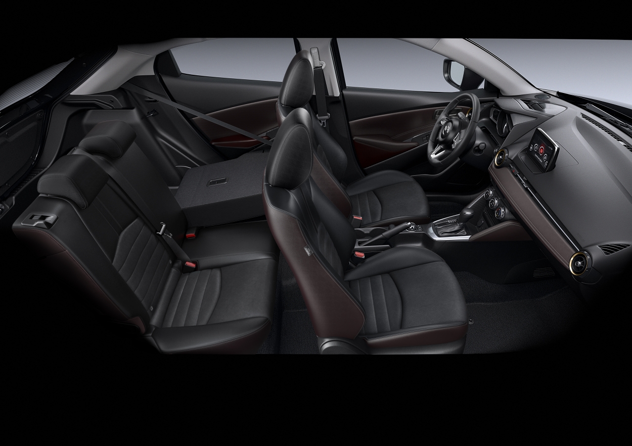 NOI THAT MAZDA2