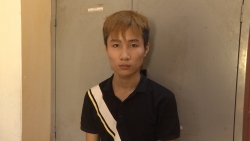 Hưng Yên: Bắt nam thanh niên giấu ma túy trong cốp xe máy