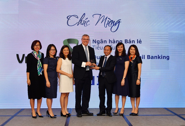 Vietcombank nhận giải thưởng “Ngân hàng bán lẻ tiêu biểu” năm 2018