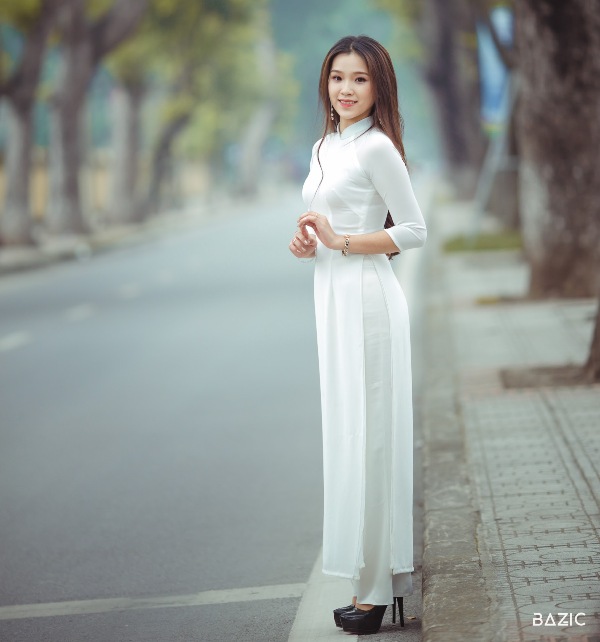 Nguyễn Khánh Linh, hoa khôi sinh viên Đại học Quốc gia Hà Nội