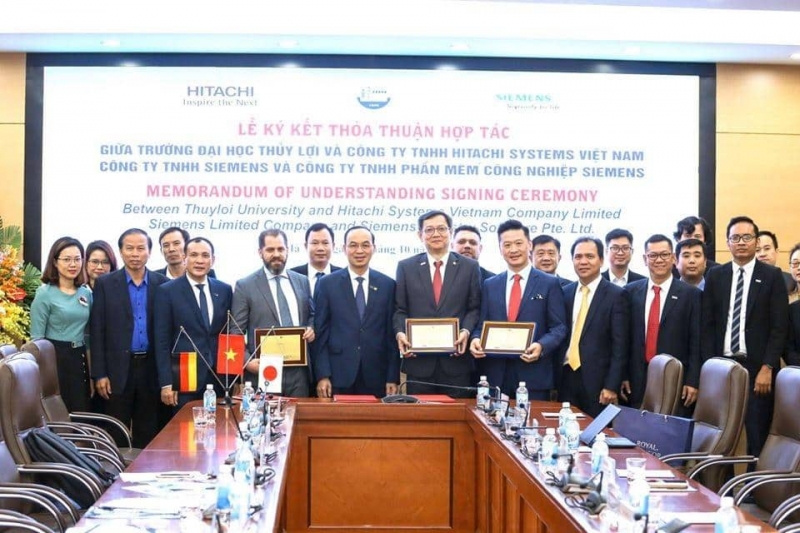 Sinh viên trường Đại học Thủy lợi sẽ được học tập trong môi trường lý tưởng khi Phòng thí nghiệm nhà máy thông minh hoàn thiện và đưa vào sử dụng