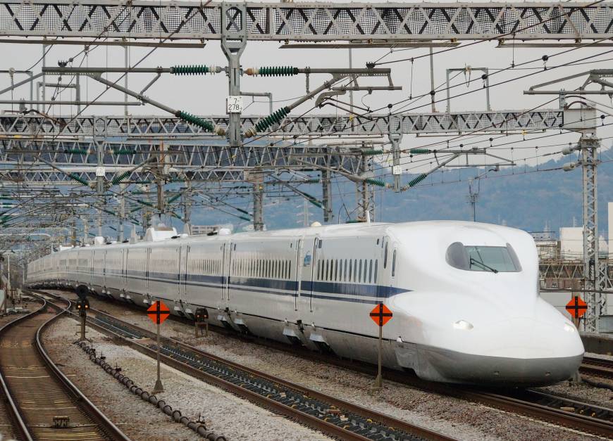 Tàu siêu tốc Shinkansen. Ảnh: Kyodo