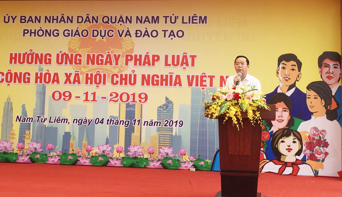 Ông Trần Thanh Long - Ủy viên Ban Thường vụ Quận ủy, Phó Chủ tịch UBND quận Nam Từ Liêm phát biểu tại chương trình