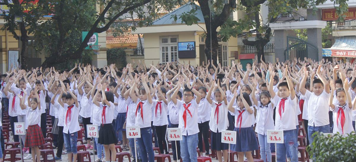 Học sinh hào hứng tham gia chuyên đề giáo dục kỹ năng về an toàn giao thông