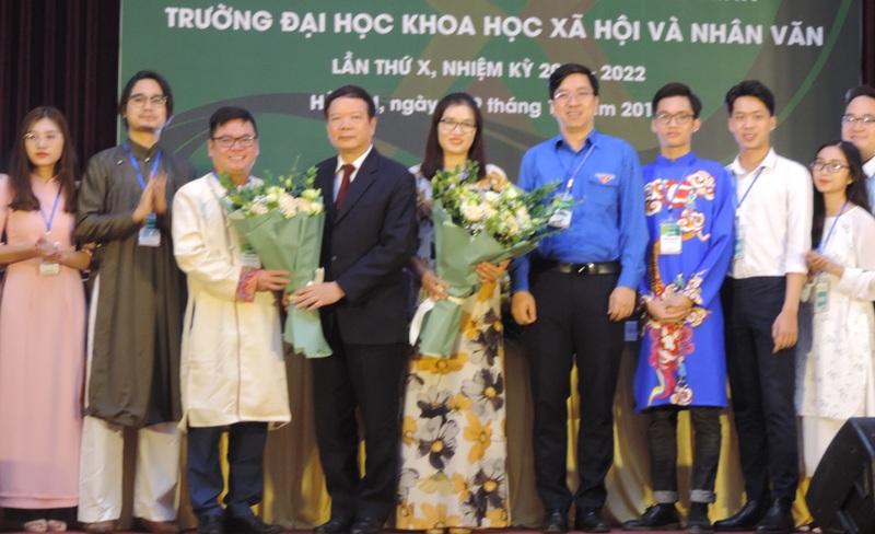 Đại hội đã bầu ra Ban chấp hành Đoàn trường Đại học Khoa học Xã hội và Nhân văn gồm 21 đồng chí