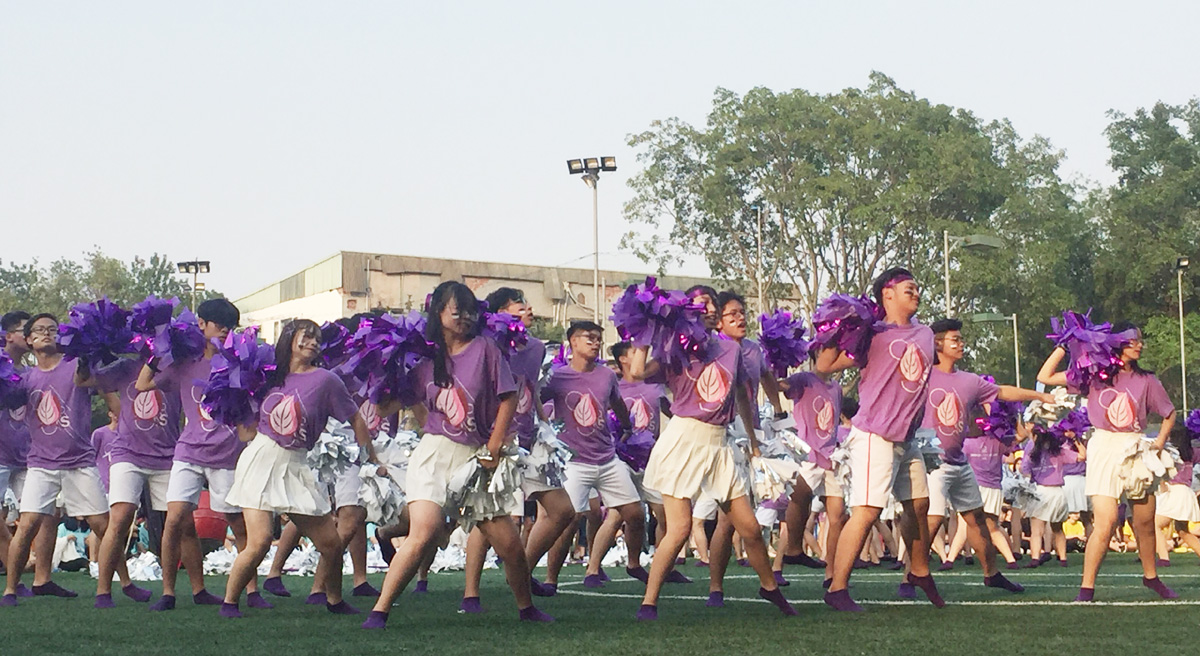 Nam thanh, nữ tú trường THPT Chu Văn An sôi động trong điệu nhảy Cheerdance