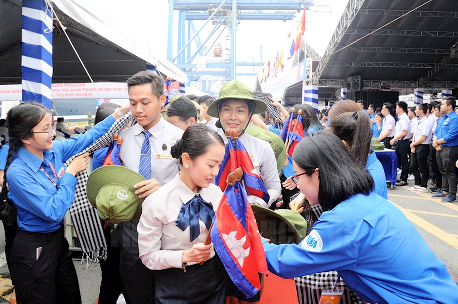 Tàu thanh niên Đông Nam Á và Nhật Bản trở lại TP HCM