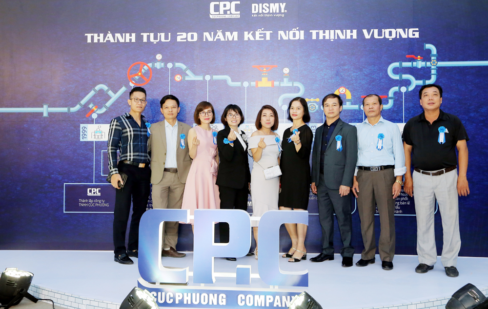 Các đại biểu tại Lễ kỷ niệm 20 năm thành lập Công ty Cổ phần Cúc Phương