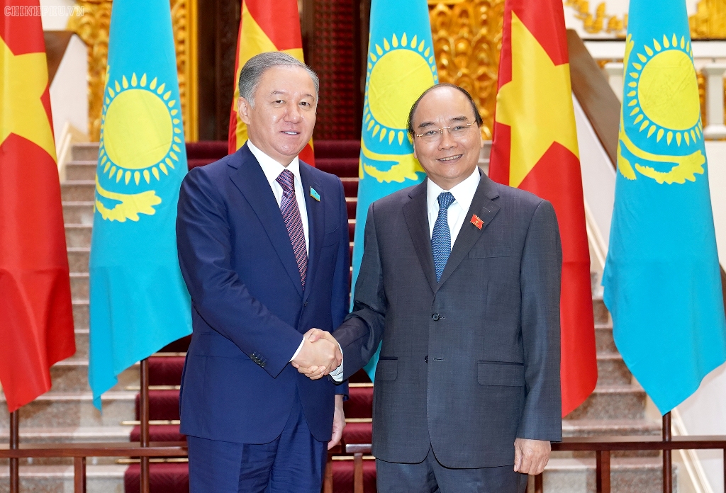 Việt Nam luôn quan tâm và vui mừng trước những thành tựu của Kazakhstan