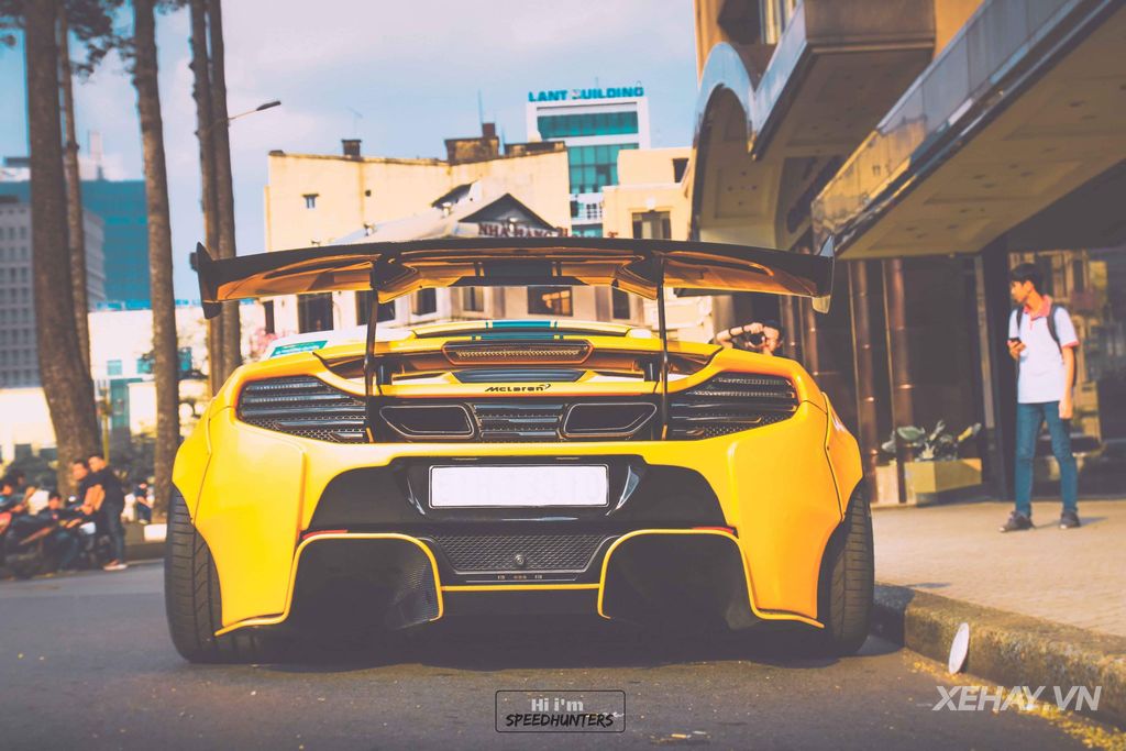 Ngỡ ngàng trước vẻ đẹp của McLaren 650S Spider độ LibertyWalk tại Việt Nam