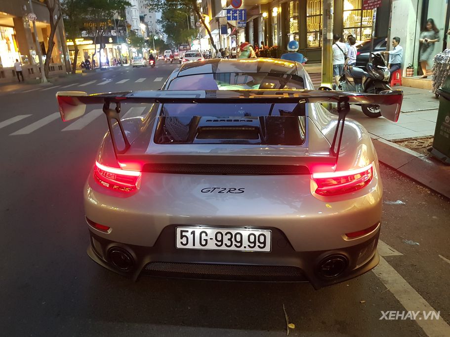 Porsche 911 GT2 RS - Siêu phẩm 