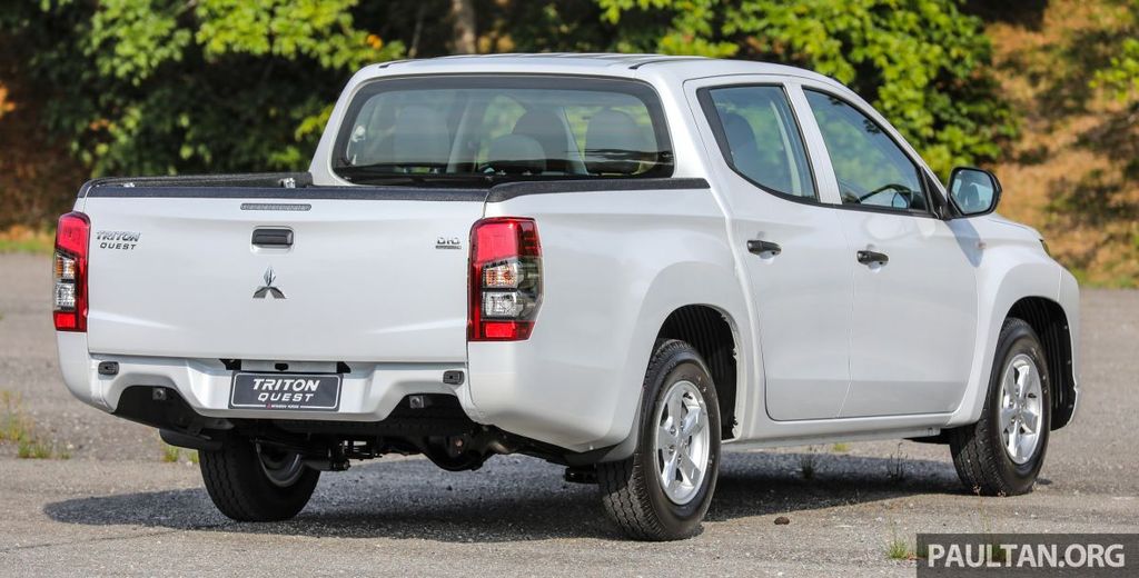 Bán tải Mitsubishi Triton hạ gầm như xe sedan, thêm lựa chọn độc đáo mới