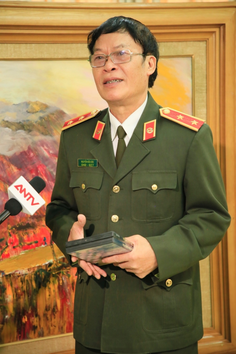 Trung tướng, nhà văn Hữu Ước