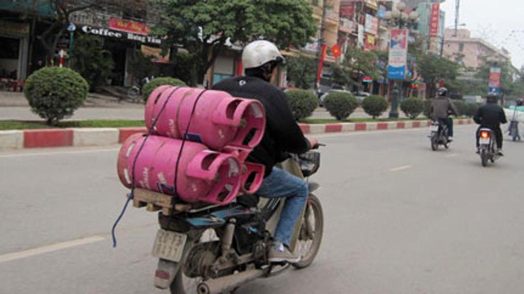 Nguy hiểm chực chờ từ những