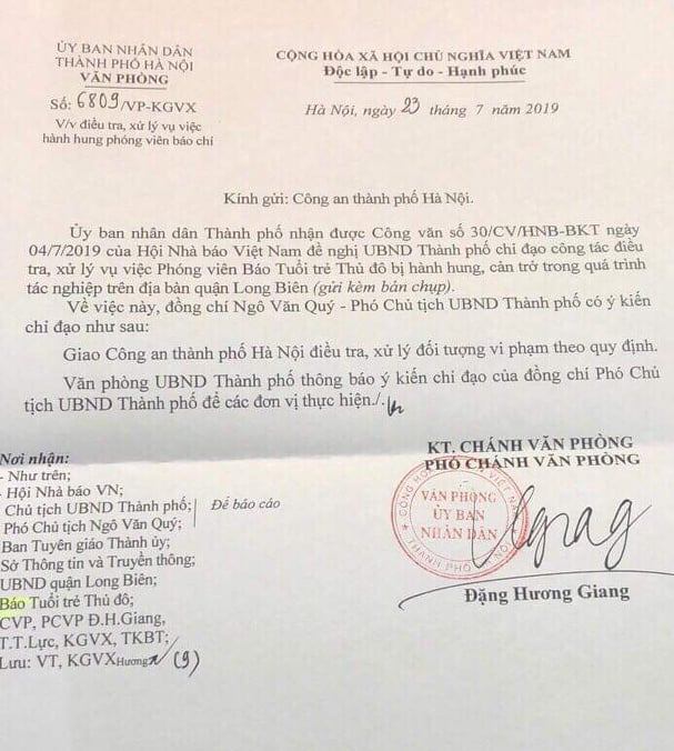 UBND TP Hà Nội có văn bản truyền đạt ý kiến chỉ đạo của Phó Chủ tịch UBND TP Ngô Văn Quý giao Công an TP điều tra, xử lý các đối tượng hành hung, cản trở nhóm phóng viên Báo Tuổi trẻ Thủ đô tác nghiệp.