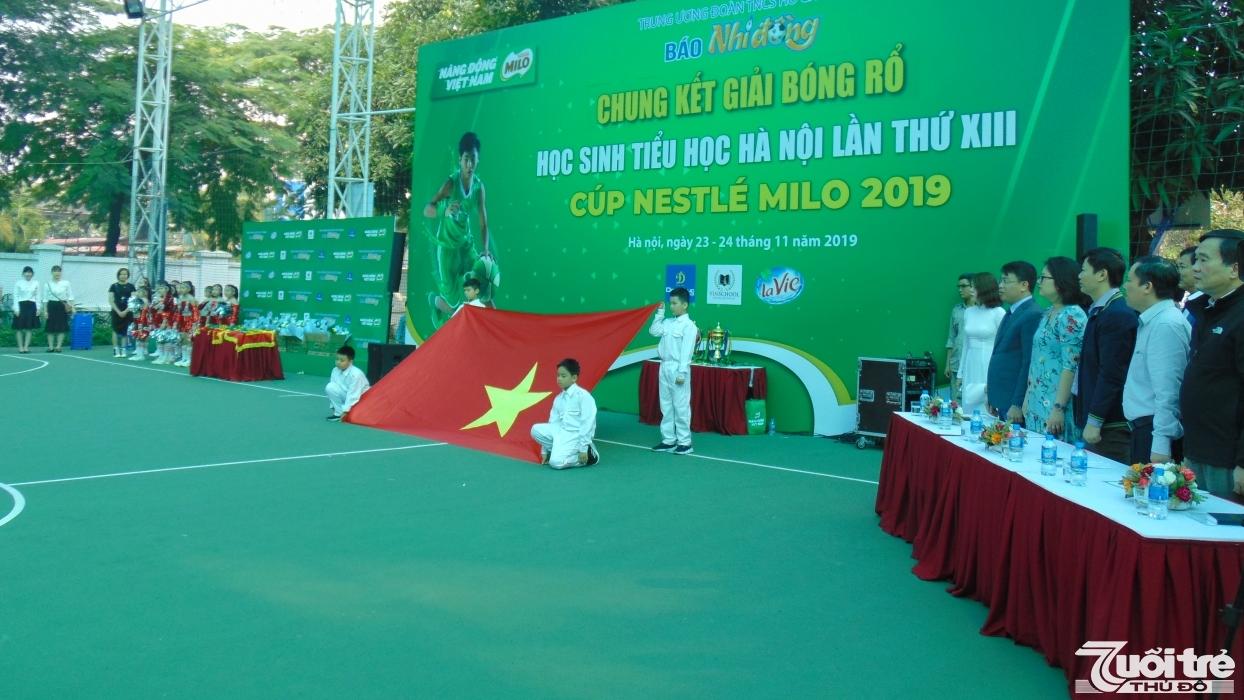 Lễ khai mạc vòng Chung kết Giải bóng rổ học sinh Tiểu học Hà Nội lần thứ XIII