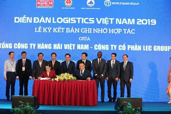 Phó Thủ tướng chứng kiến Lễ ký bản ghi nhớ hợp tác giữa các doanh nghiệp