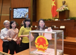 Giới thiệu đại biểu Hoàng Thanh Tùng để bầu vào Uỷ ban Thường vụ Quốc hội